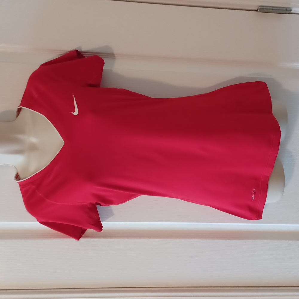 NIKE PRO Dri-Fit Women's Short Sleeve Top Red Size Small